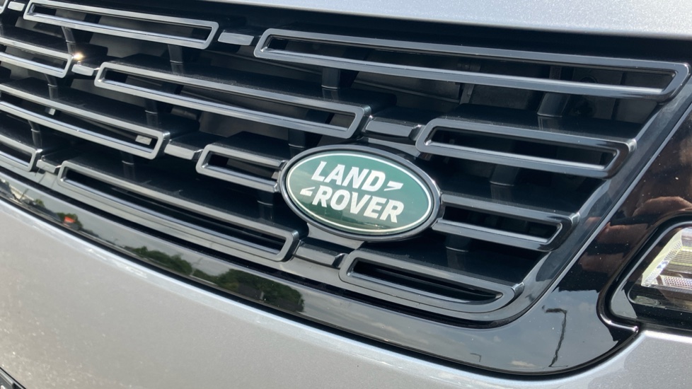 Land Rover Range Rover Sport 3.0 D300 Dynamic SE 5dr Auto Diesel Estate - Image 40