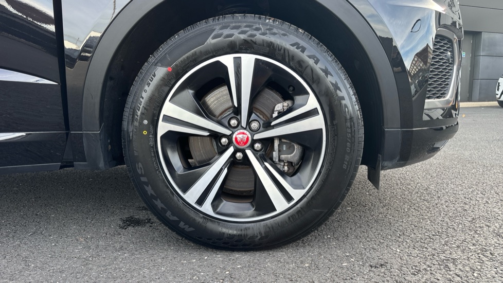 Jaguar E-Pace 1.5 P300e R-Dynamic S 5dr Auto Estate - Image 8
