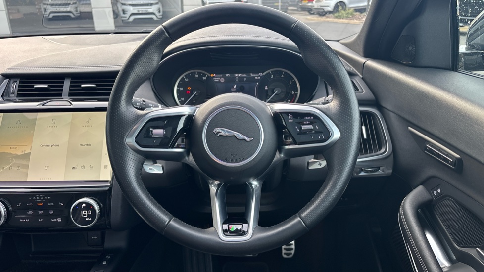 Jaguar E-Pace 1.5 P300e R-Dynamic S 5dr Auto Estate - Image 15