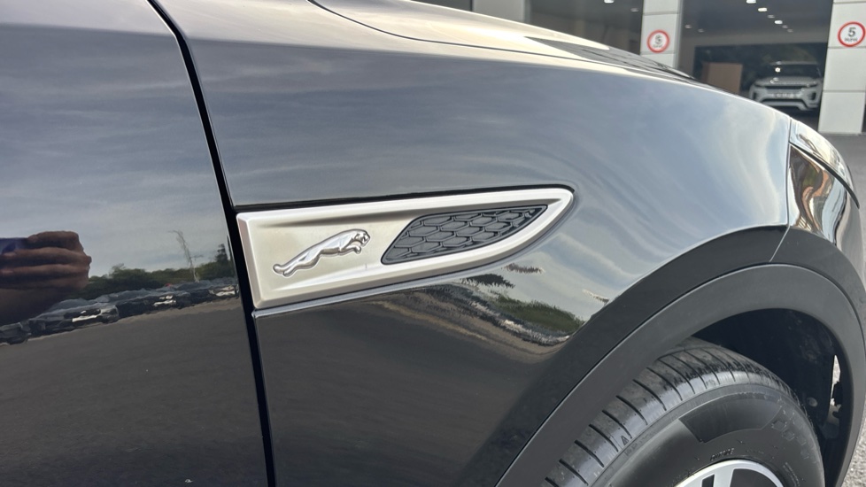 Jaguar E-Pace 1.5 P300e R-Dynamic S 5dr Auto Estate - Image 22
