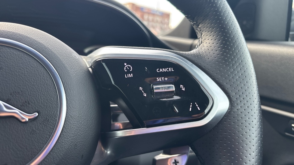 Jaguar E-Pace 1.5 P300e R-Dynamic S 5dr Auto Estate - Image 26