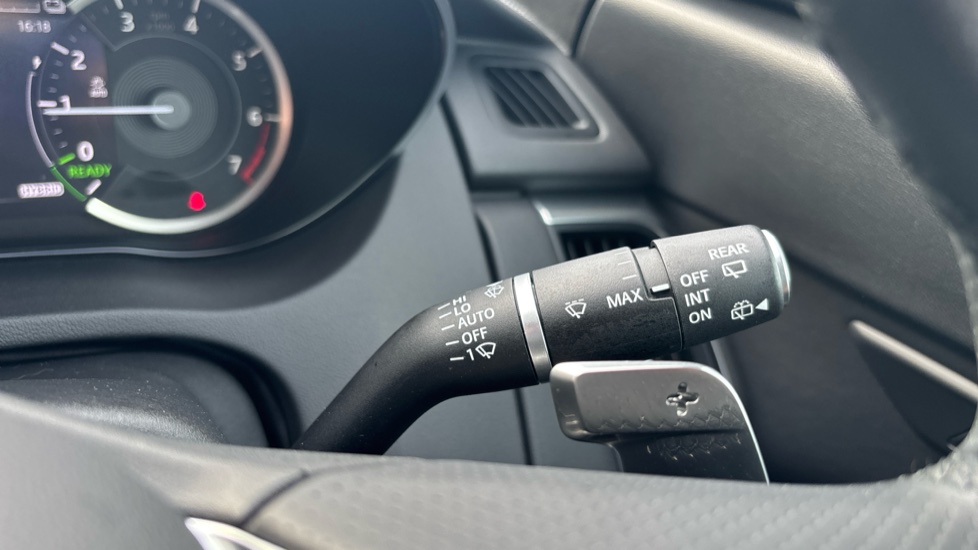 Jaguar E-Pace 1.5 P300e R-Dynamic S 5dr Auto Estate - Image 27