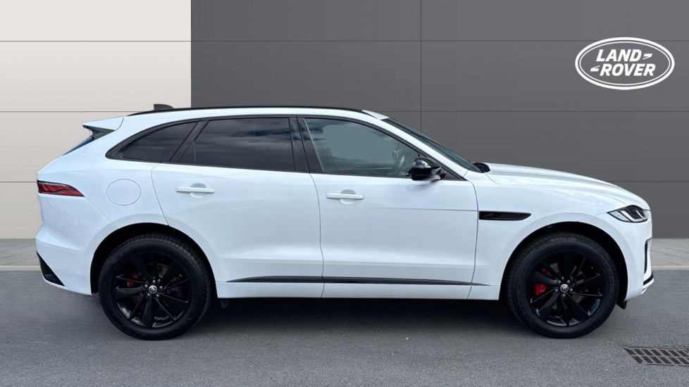 Jaguar F-Pace 2.0 D200 R-Dynamic SE Black 5dr Auto AWD Diesel Estate - Image 5