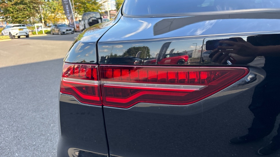 Jaguar I-Pace 294kW EV400 R-Dynamic HSE Black 90kWh 5dr Auto Electric Estate - Image 19