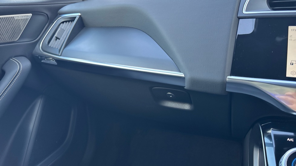 Jaguar I-Pace 294kW EV400 R-Dynamic HSE Black 90kWh 5dr Auto Electric Estate - Image 21