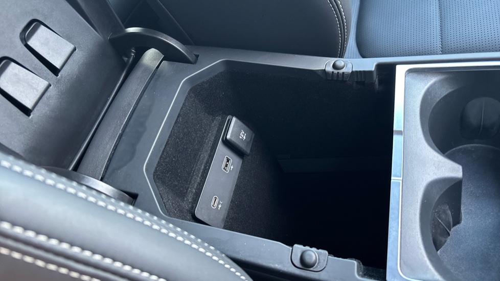 Jaguar I-Pace 294kW EV400 R-Dynamic HSE Black 90kWh 5dr Auto Electric Estate - Image 32