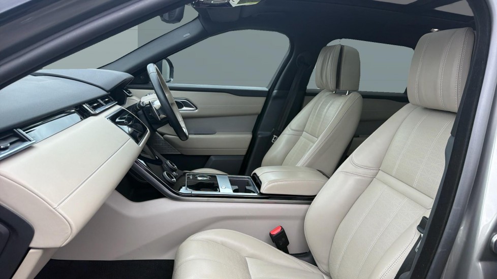 Land Rover Range Rover Velar 2.0 D240 R-Dynamic HSE 5dr Auto Diesel Estate - Image 3