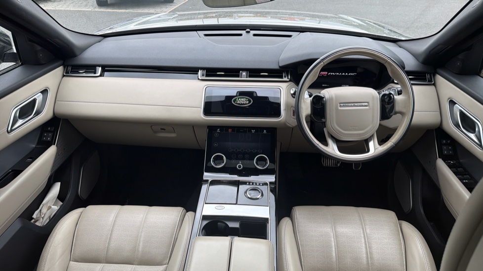 Land Rover Range Rover Velar 2.0 D240 R-Dynamic HSE 5dr Auto Diesel Estate - Image 9