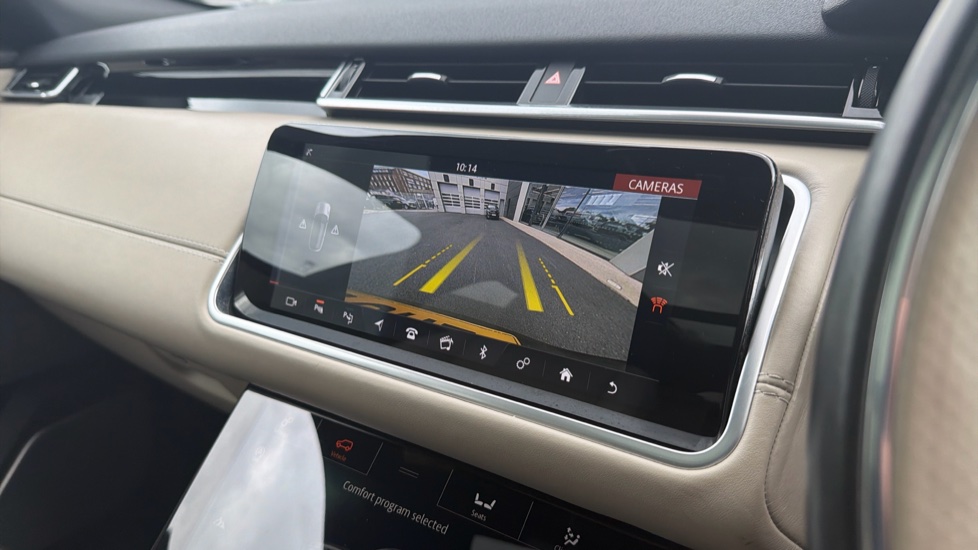 Land Rover Range Rover Velar 2.0 D240 R-Dynamic HSE 5dr Auto Diesel Estate - Image 12