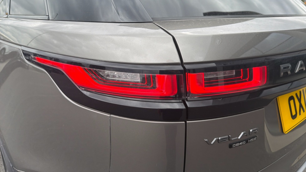 Land Rover Range Rover Velar 2.0 D240 R-Dynamic HSE 5dr Auto Diesel Estate - Image 29