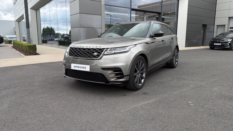 Land Rover Range Rover Velar 2.0 D240 R-Dynamic HSE 5dr Auto Diesel Estate - Image 31