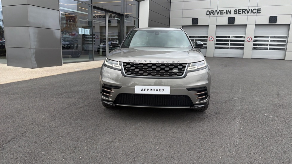 Land Rover Range Rover Velar 2.0 D240 R-Dynamic HSE 5dr Auto Diesel Estate - Image 32