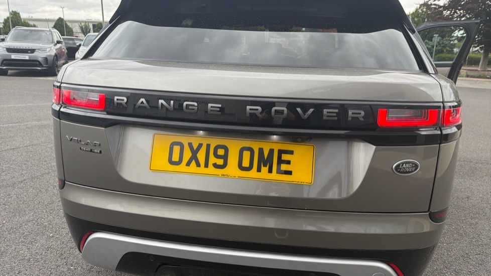 Land Rover Range Rover Velar 2.0 D240 R-Dynamic HSE 5dr Auto Diesel Estate - Image 34