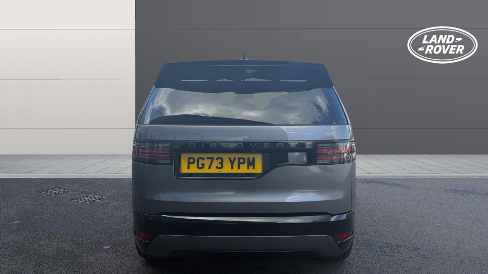 Land Rover Discovery 3.0 D300 Dynamic SE 5dr Auto Diesel Station Wagon - Image 6