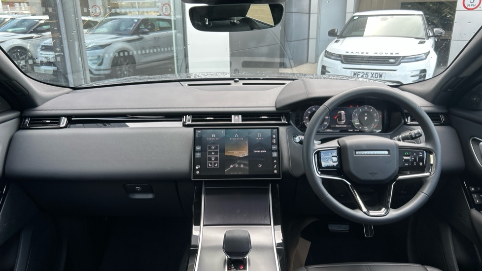 Land Rover Range Rover Velar 2.0 P400e Dynamic SE 5dr Auto Estate - Image 9
