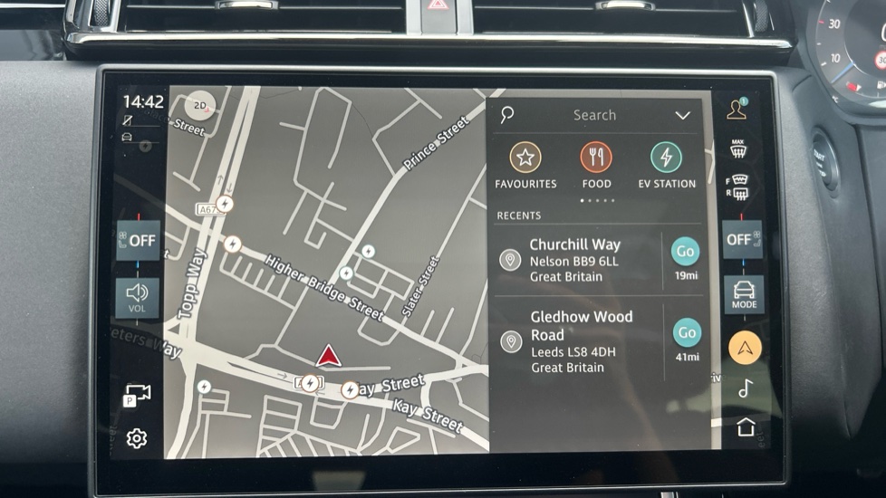 Land Rover Range Rover Velar 2.0 P400e Dynamic SE 5dr Auto Estate - Image 11