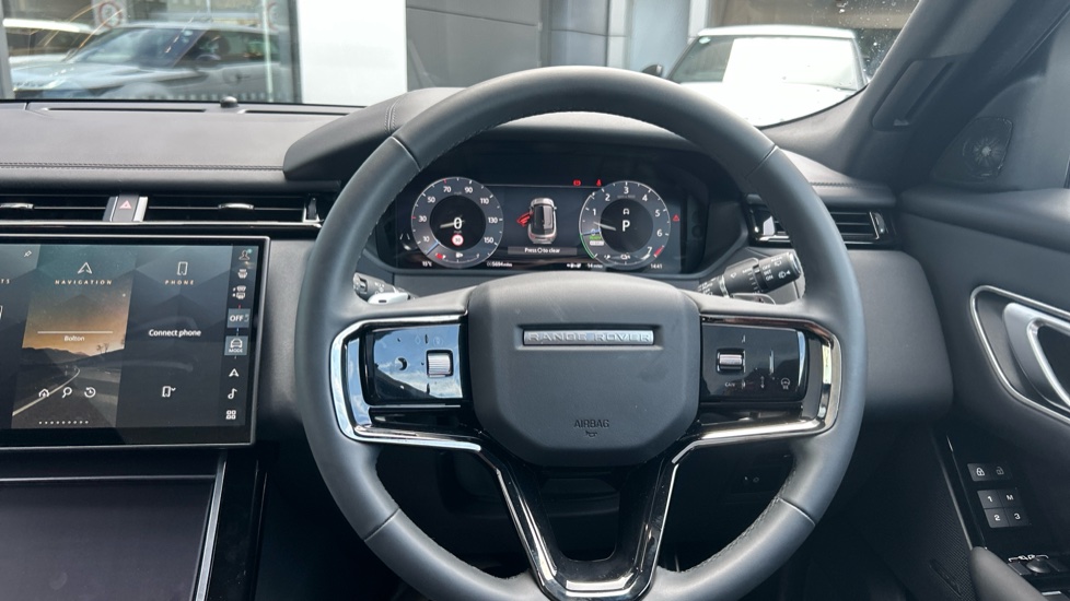 Land Rover Range Rover Velar 2.0 P400e Dynamic SE 5dr Auto Estate - Image 15