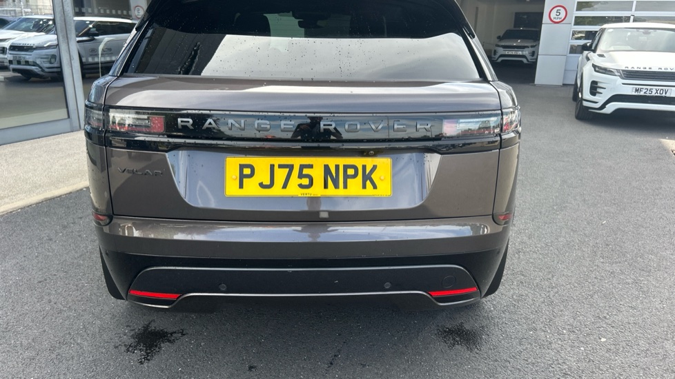 Land Rover Range Rover Velar 2.0 P400e Dynamic SE 5dr Auto Estate - Image 37