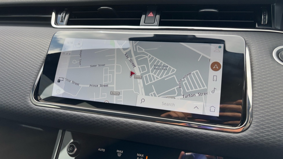 Land Rover Range Rover Evoque 1.5 P300e Evoque Edition 5dr Auto Hatchback - Image 11