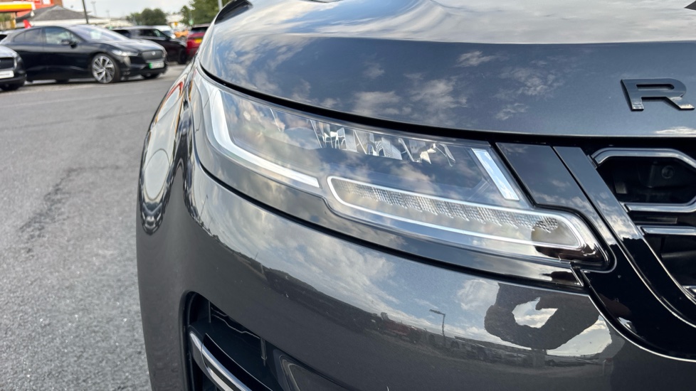 Land Rover Range Rover Evoque 1.5 P300e Evoque Edition 5dr Auto Hatchback - Image 17