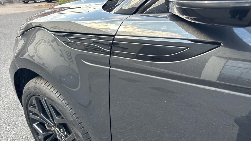Land Rover Range Rover Evoque 1.5 P300e Evoque Edition 5dr Auto Hatchback - Image 20