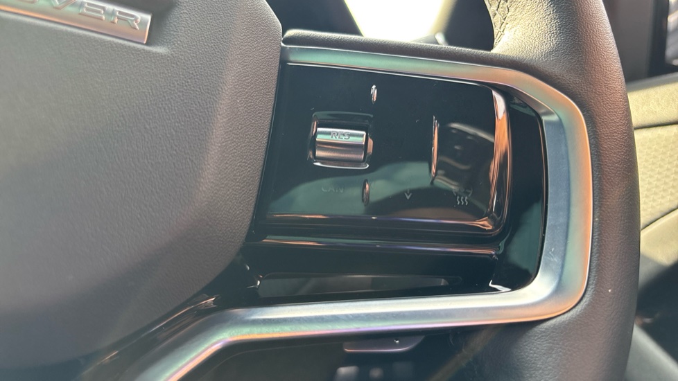 Land Rover Range Rover Evoque 1.5 P300e Evoque Edition 5dr Auto Hatchback - Image 28