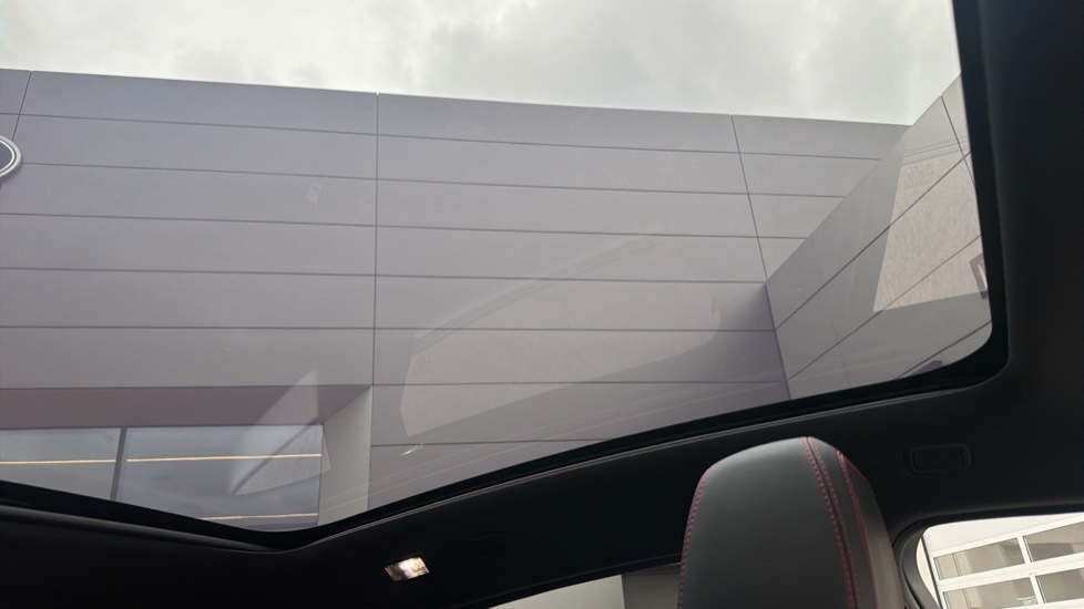 Jaguar E-Pace 2.0d [180] Chequered Flag Edition 5dr Auto Diesel Estate - Image 33