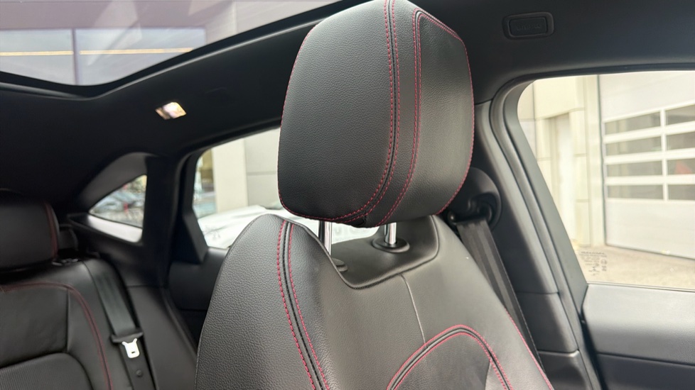 Jaguar E-Pace 2.0d [180] Chequered Flag Edition 5dr Auto Diesel Estate - Image 34