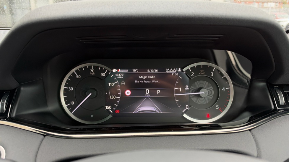 Land Rover Range Rover Evoque 2.0 D200 R-Dynamic SE 5dr Auto Diesel Hatchback - Image 16