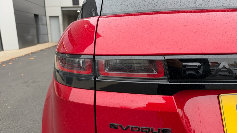 Land Rover Range Rover Evoque 2.0 D200 R-Dynamic SE 5dr Auto Diesel Hatchback - Image 19