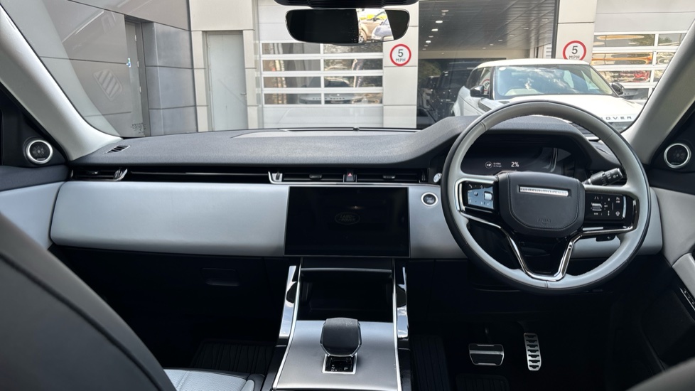 Land Rover Range Rover Evoque 1.5 P270e Dynamic HSE 5dr Auto Hatchback - Image 9