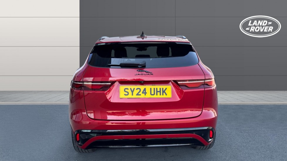 Jaguar F-Pace 2.0 D200 R-Dynamic SE Black 5dr Auto AWD Diesel Estate - Image 6