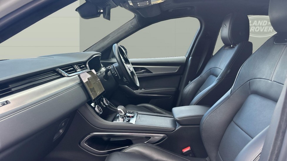 Jaguar F-Pace 2.0 D200 R-Dynamic SE 5dr Auto AWD Diesel Estate - Image 3