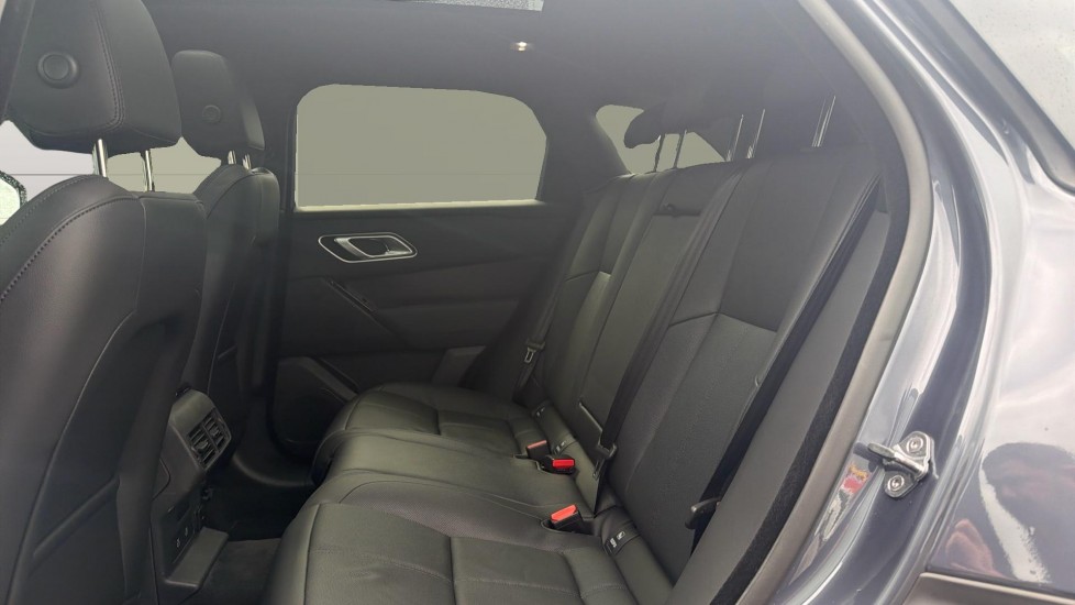Land Rover Range Rover Velar 2.0 D200 MHEV Dynamic SE 5dr Auto Diesel Estate - Image 4
