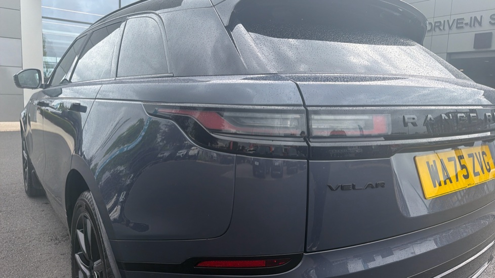 Land Rover Range Rover Velar 2.0 D200 MHEV Dynamic SE 5dr Auto Diesel Estate - Image 19