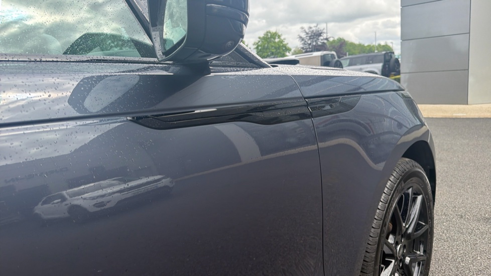 Land Rover Range Rover Velar 2.0 D200 MHEV Dynamic SE 5dr Auto Diesel Estate - Image 20