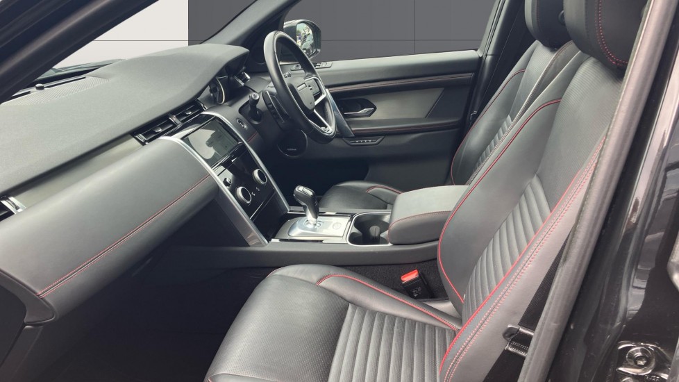 Land Rover Discovery Sport 1.5 P300e R-Dynamic HSE 5dr Auto [5 Seat] Station Wagon - Image 3