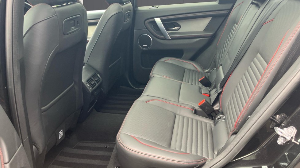 Land Rover Discovery Sport 1.5 P300e R-Dynamic HSE 5dr Auto [5 Seat] Station Wagon - Image 4