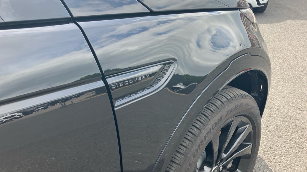 Land Rover Discovery Sport 1.5 P300e R-Dynamic HSE 5dr Auto [5 Seat] Station Wagon - Image 22