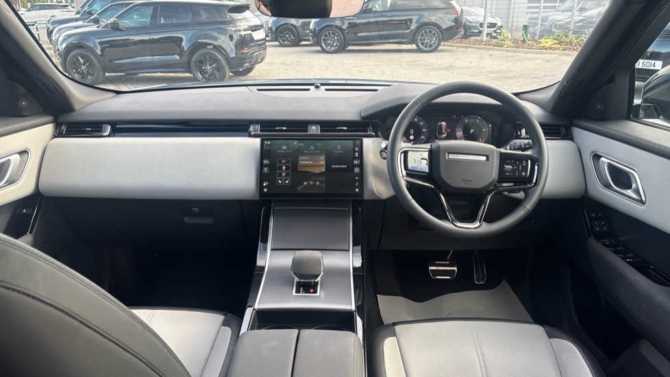 Land Rover Range Rover Velar 2.0 D200 MHEV Dynamic SE 5dr Auto Diesel Estate - Image 9