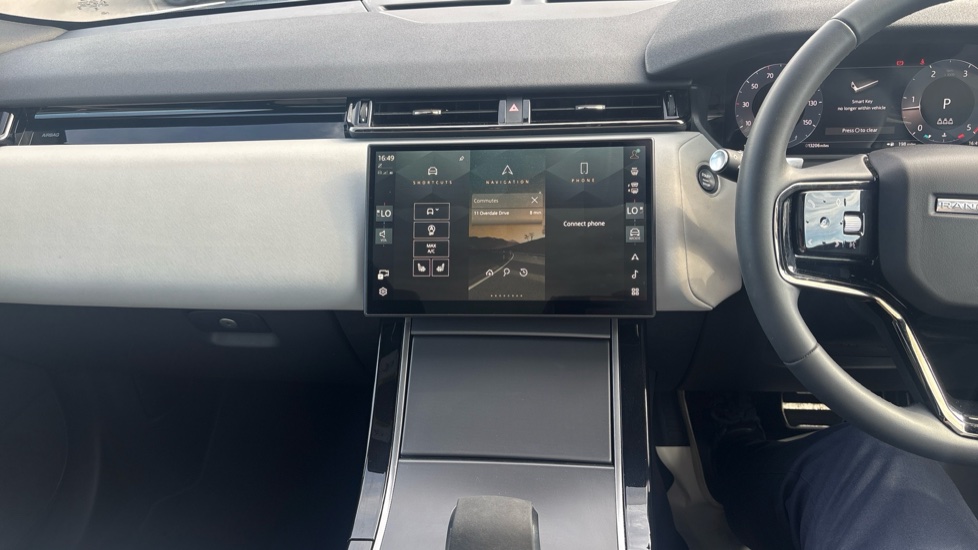 Land Rover Range Rover Velar 2.0 D200 MHEV Dynamic SE 5dr Auto Diesel Estate - Image 14
