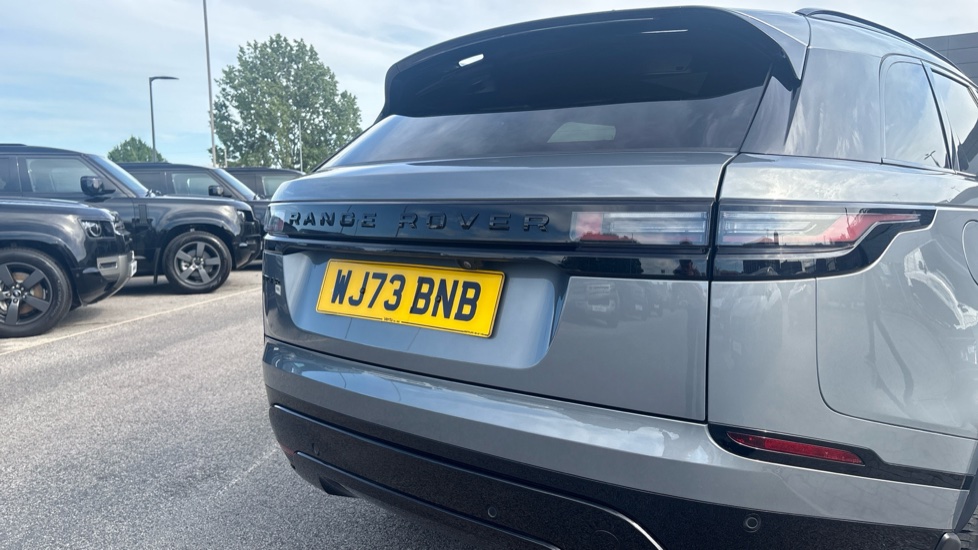Land Rover Range Rover Velar 2.0 D200 MHEV Dynamic SE 5dr Auto Diesel Estate - Image 19