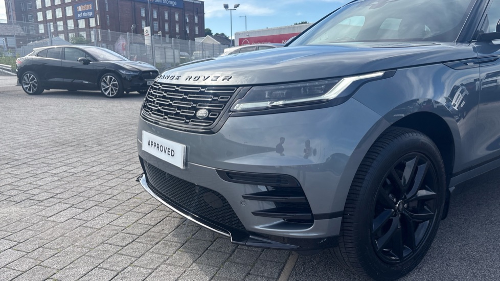 Land Rover Range Rover Velar 2.0 D200 MHEV Dynamic SE 5dr Auto Diesel Estate - Image 23