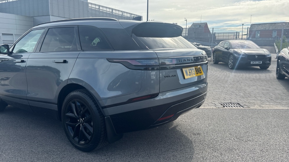Land Rover Range Rover Velar 2.0 D200 MHEV Dynamic SE 5dr Auto Diesel Estate - Image 26