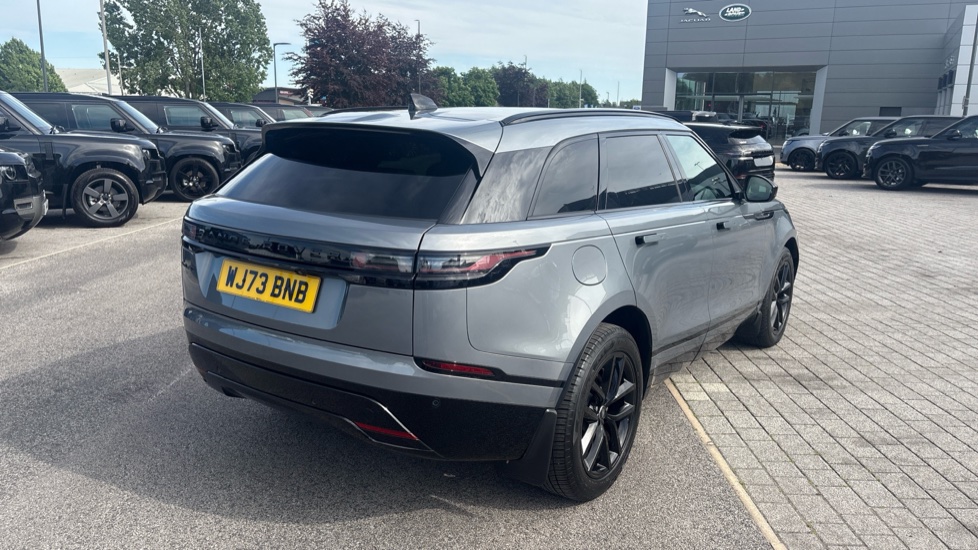 Land Rover Range Rover Velar 2.0 D200 MHEV Dynamic SE 5dr Auto Diesel Estate - Image 37