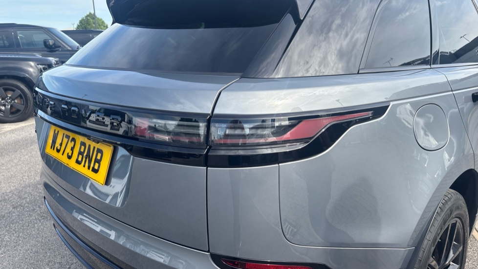 Land Rover Range Rover Velar 2.0 D200 MHEV Dynamic SE 5dr Auto Diesel Estate - Image 39