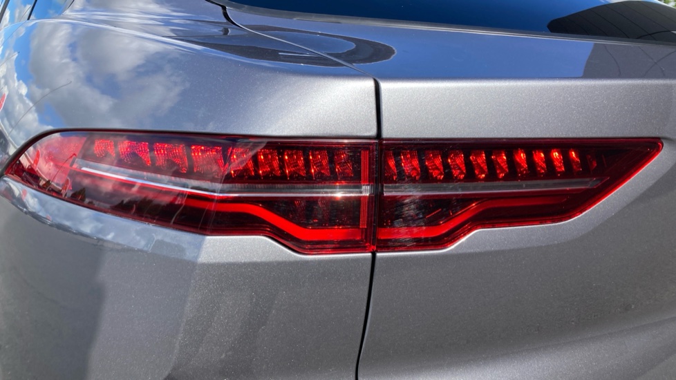 Jaguar I-Pace 294kW EV400 R-Dynamic SE Black 90kWh 5dr Auto Electric Estate - Image 19