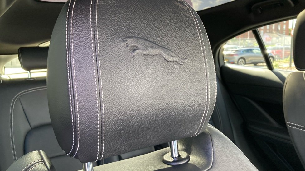 Jaguar I-Pace 294kW EV400 R-Dynamic SE Black 90kWh 5dr Auto Electric Estate - Image 34