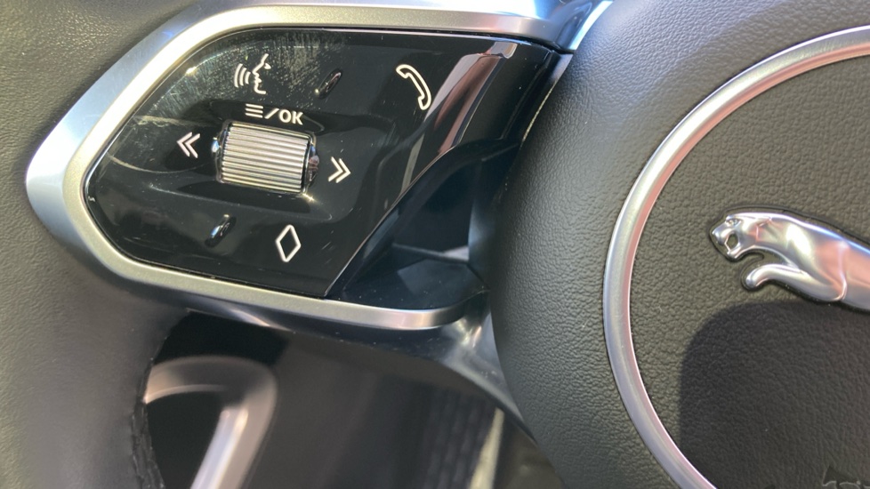 Jaguar I-Pace 294kW EV400 R-Dynamic SE Black 90kWh 5dr Auto Electric Estate - Image 37