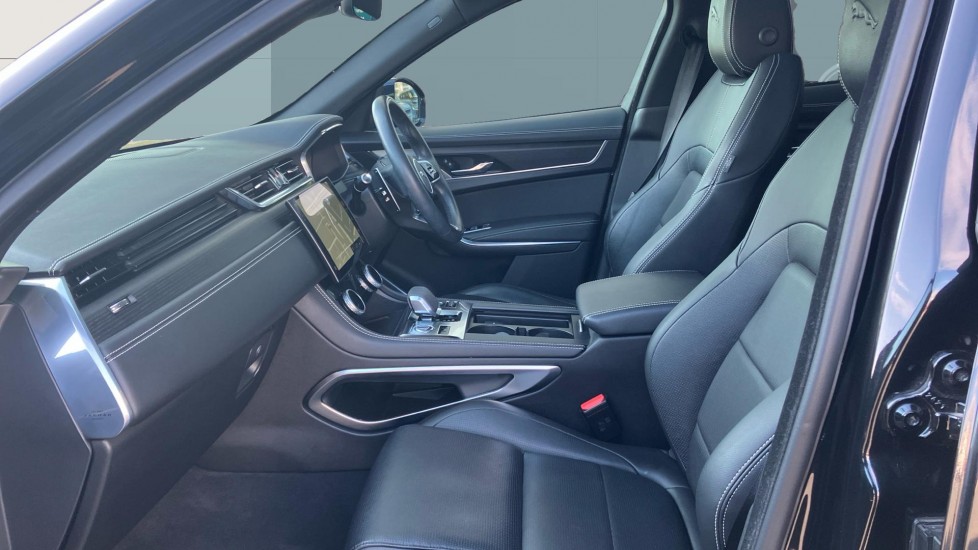 Jaguar F-Pace 2.0 P250 R-Dynamic Black 5dr Auto AWD Petrol Estate - Image 3